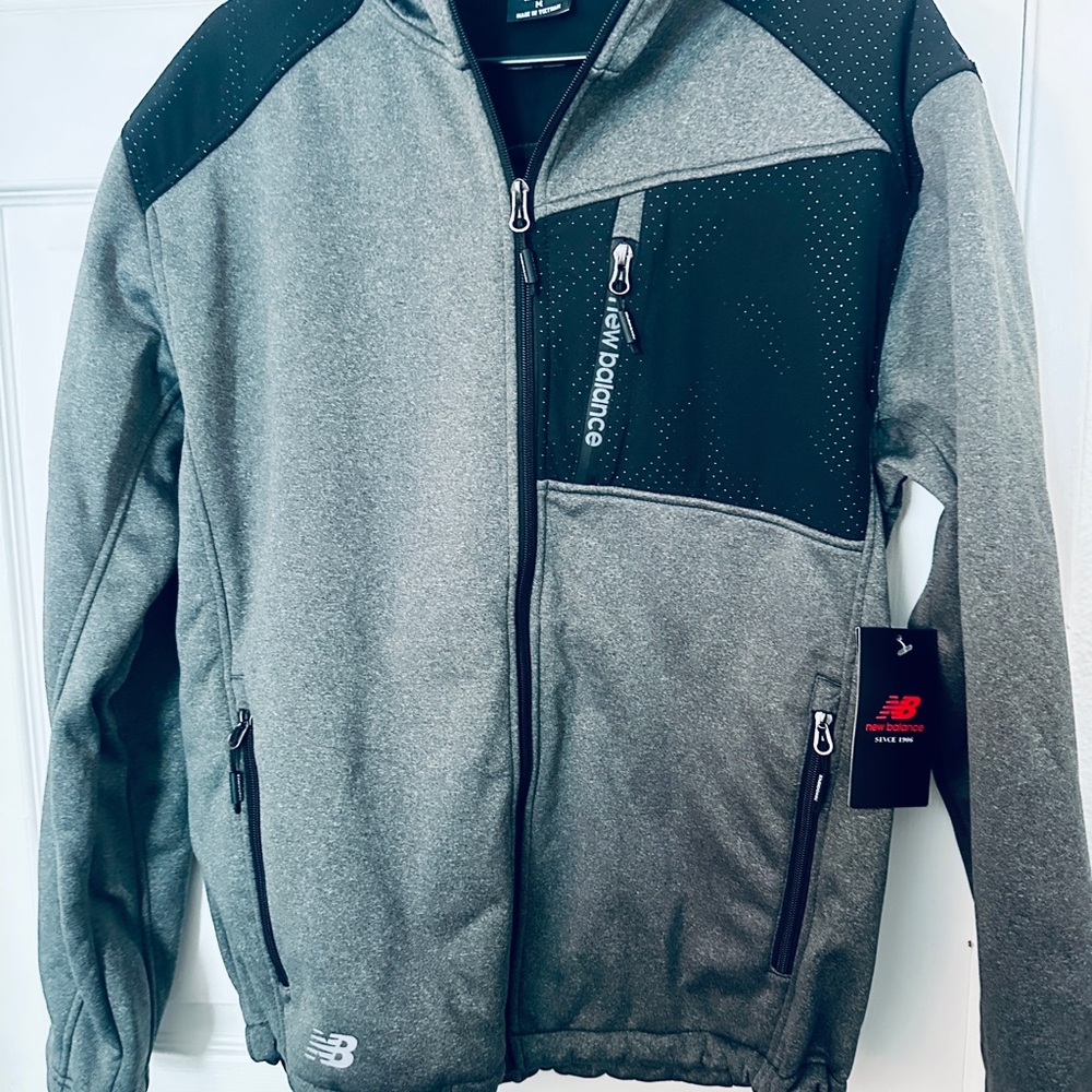 New Balance Men's Performance Jacket in Gray and Black